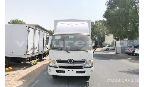 Sayi Imported Hino 300 Series White Babbar mota in Import - Dubai a estuary Sayi Imported Hino 300 Series White Babbar mota in Import - Dubai a estuary