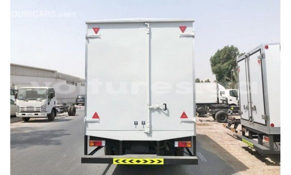 Sayi Imported Hino 300 Series White Babbar mota in Import - Dubai a estuary Sayi Imported Hino 300 Series White Babbar mota in Import - Dubai a estuary