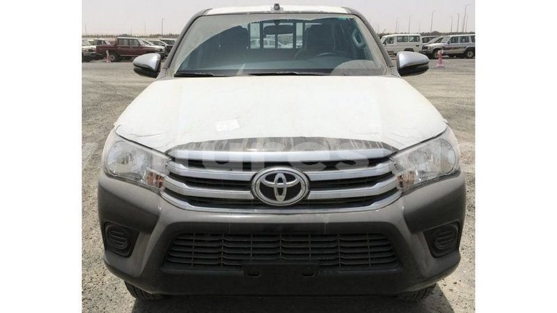 Big with watermark toyota hilux estuaire import dubai 5056