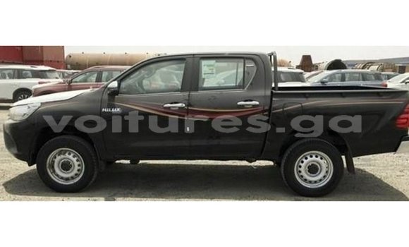 Sayi Imported Toyota Hilux Black Mota in Import - Dubai a estuary Sayi Imported Toyota Hilux Black Mota in Import - Dubai a estuary