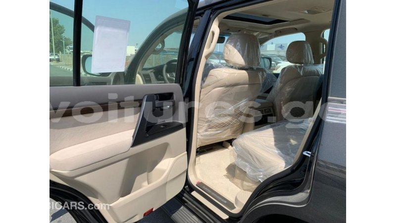 Big with watermark toyota land cruiser estuaire import dubai 5058