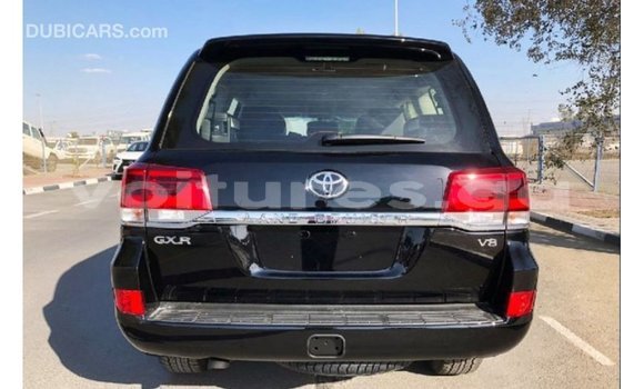 Acheter Import Voiture Toyota Land Cruiser Noir à Import - Dubai, Estuaire Acheter Import Voiture Toyota Land Cruiser Noir à Import - Dubai, Estuaire