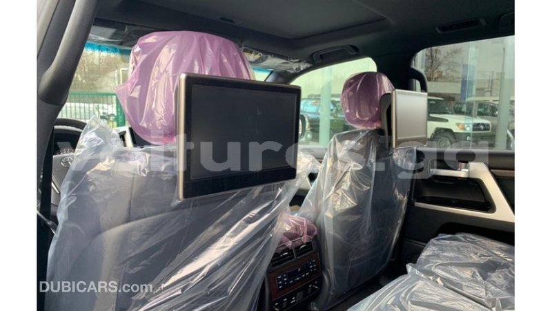 Big with watermark toyota land cruiser estuaire import dubai 5063