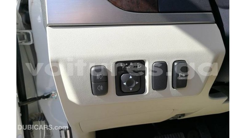 Big with watermark mitsubishi pajero estuaire import dubai 5064