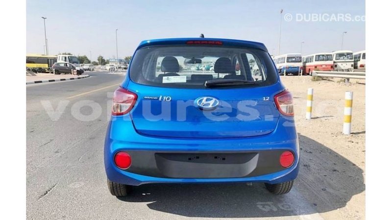 Big with watermark hyundai i10 estuaire import dubai 5065