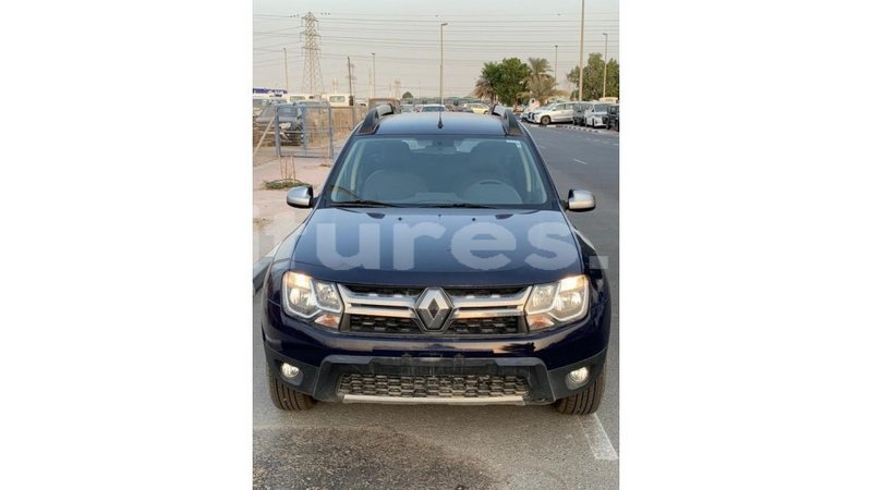 Big with watermark renault duster estuaire import dubai 5066