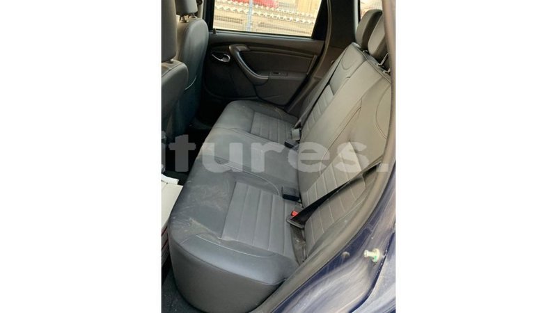 Big with watermark renault duster estuaire import dubai 5066