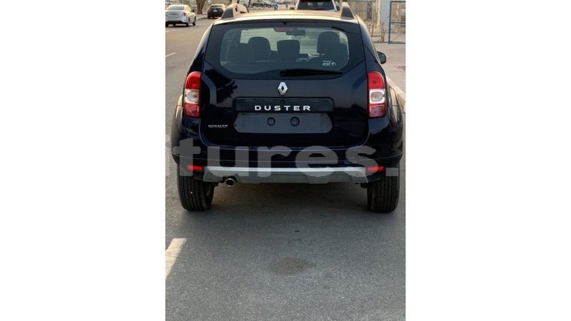 Big with watermark renault duster estuaire import dubai 5066