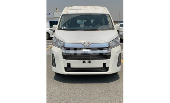 Acheter Import Voiture Toyota Hiace Blanc à Import - Dubai, Estuaire Acheter Import Voiture Toyota Hiace Blanc à Import - Dubai, Estuaire