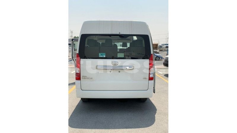 Big with watermark toyota hiace estuaire import dubai 5067