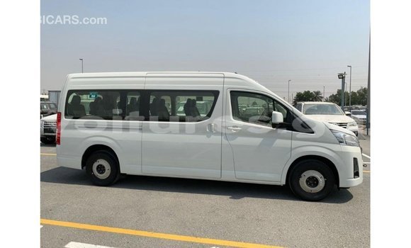 Acheter Import Voiture Toyota Hiace Blanc à Import - Dubai, Estuaire Acheter Import Voiture Toyota Hiace Blanc à Import - Dubai, Estuaire