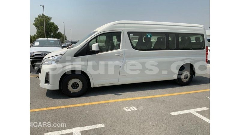 Big with watermark toyota hiace estuaire import dubai 5067