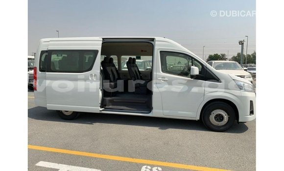 Acheter Import Voiture Toyota Hiace Blanc à Import - Dubai, Estuaire Acheter Import Voiture Toyota Hiace Blanc à Import - Dubai, Estuaire