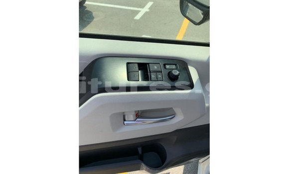 Acheter Import Voiture Toyota Hiace Blanc à Import - Dubai, Estuaire Acheter Import Voiture Toyota Hiace Blanc à Import - Dubai, Estuaire