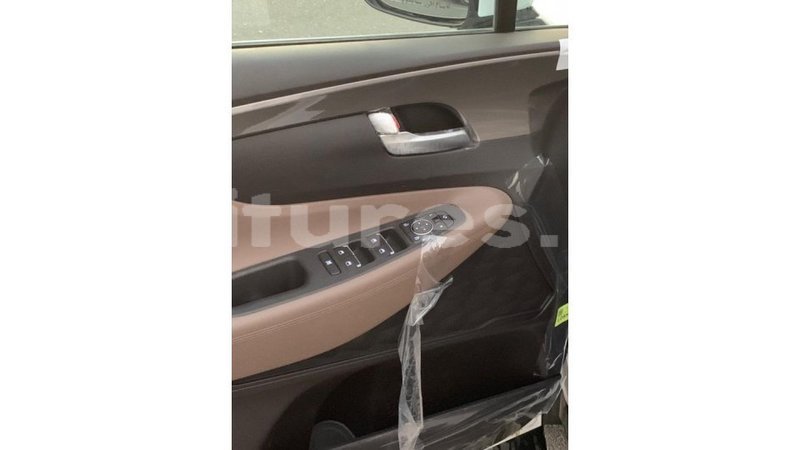 Big with watermark hyundai santa fe estuaire import dubai 5069