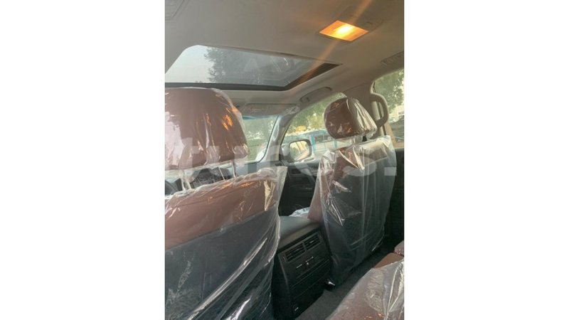 Big with watermark toyota land cruiser estuaire import dubai 5071