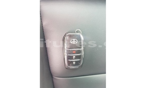 Acheter Import Voiture Toyota Hilux Marron à Import - Dubai, Estuaire Acheter Import Voiture Toyota Hilux Marron à Import - Dubai, Estuaire