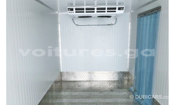 Acheter Import Utilitaire Hino 300 Series Blanc à Import - Dubai, Estuaire Acheter Import Utilitaire Hino 300 Series Blanc à Import - Dubai, Estuaire