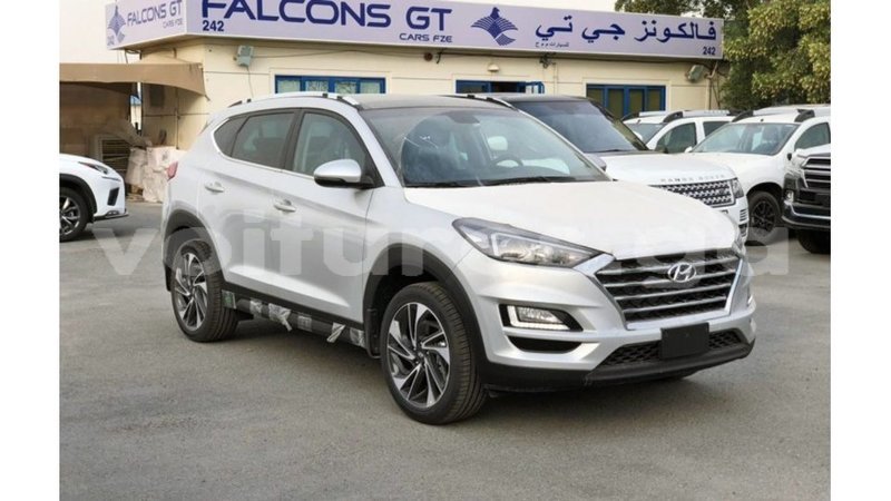 Big with watermark hyundai tucson estuaire import dubai 5076