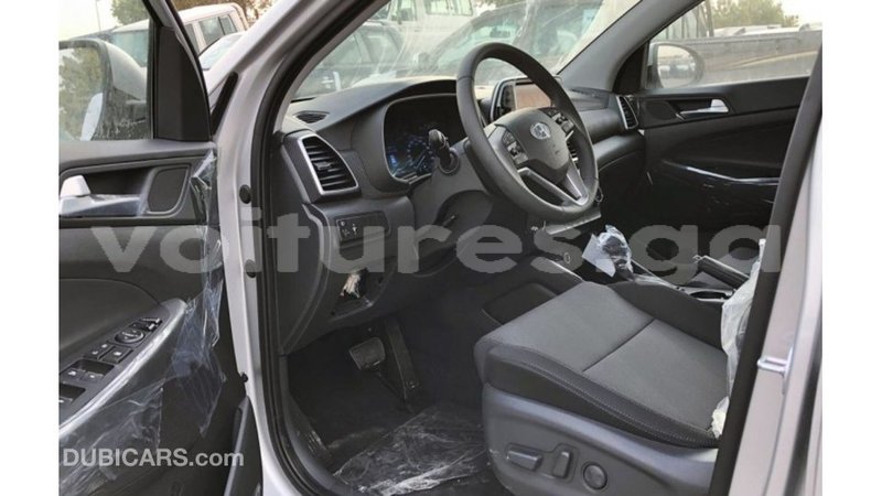 Big with watermark hyundai tucson estuaire import dubai 5076