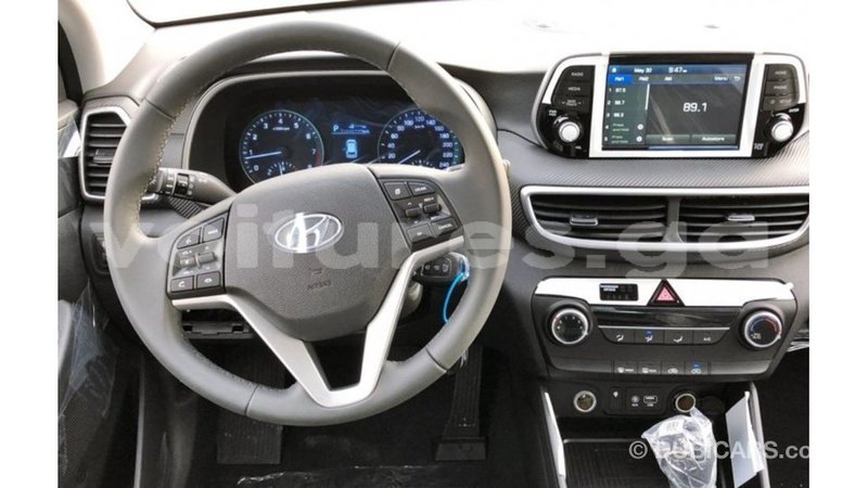 Big with watermark hyundai tucson estuaire import dubai 5076