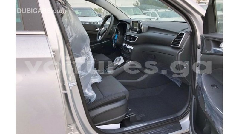 Big with watermark hyundai tucson estuaire import dubai 5076