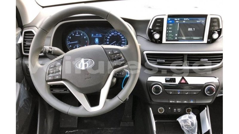 Big with watermark hyundai tucson estuaire import dubai 5076