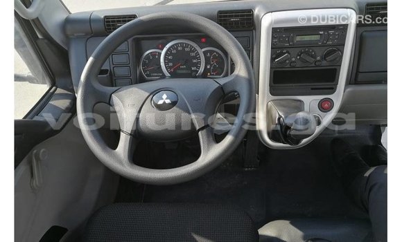 Acheter Import Voiture Mitsubishi i Blanc à Import - Dubai, Estuaire Acheter Import Voiture Mitsubishi i Blanc à Import - Dubai, Estuaire