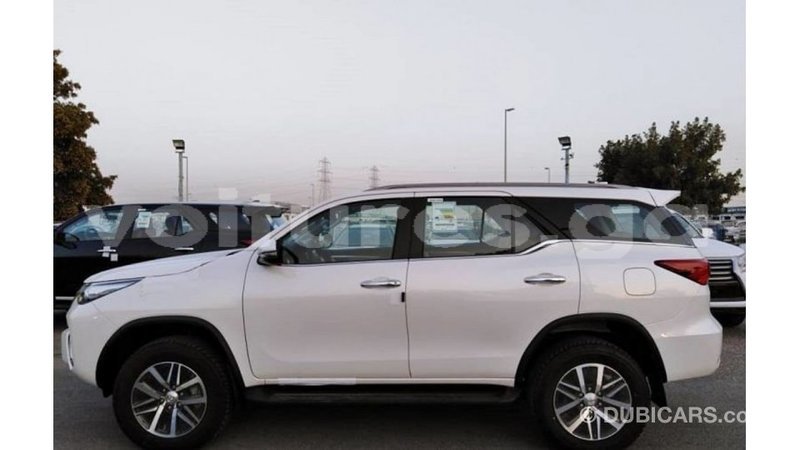 Big with watermark toyota fortuner estuaire import dubai 5079