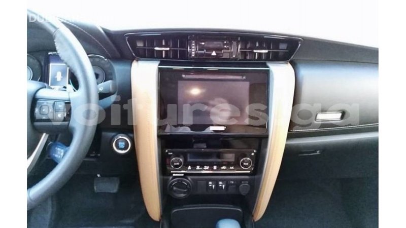 Big with watermark toyota fortuner estuaire import dubai 5079