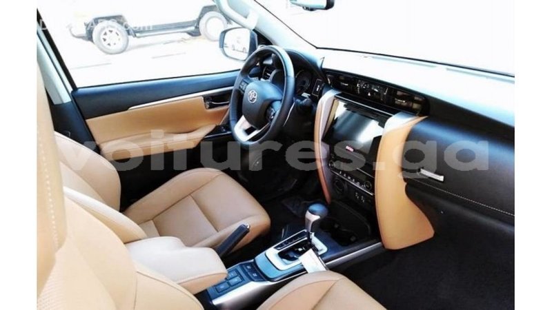 Big with watermark toyota fortuner estuaire import dubai 5079