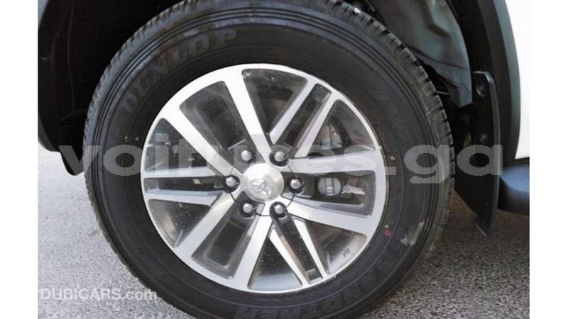 Big with watermark toyota fortuner estuaire import dubai 5079