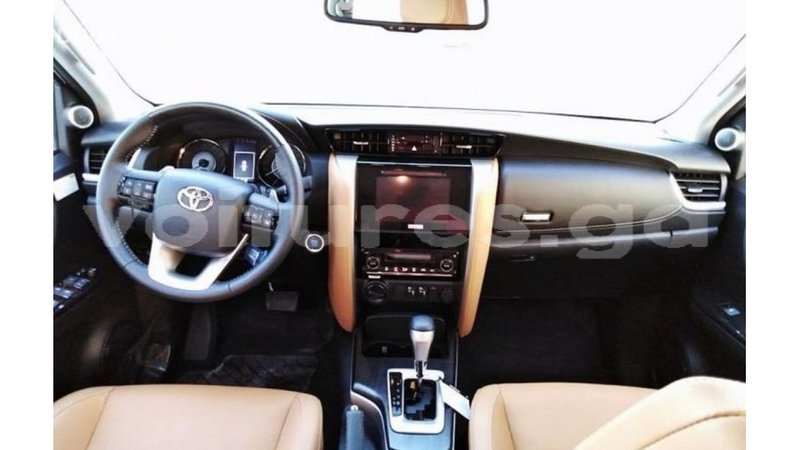 Big with watermark toyota fortuner estuaire import dubai 5079