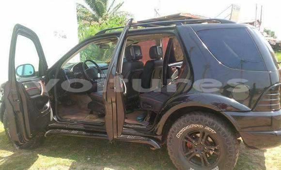 Acheter Occasion Voiture Mercedes‒Benz ML-Class Noir à Libreville au Estuaire Acheter Occasion Voiture Mercedes‒Benz ML-Class Noir à Libreville au Estuaire