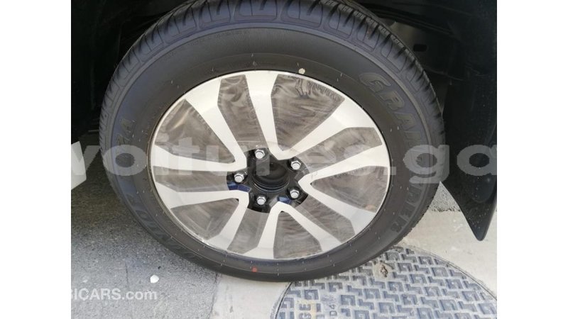 Big with watermark toyota land cruiser estuaire import dubai 5084