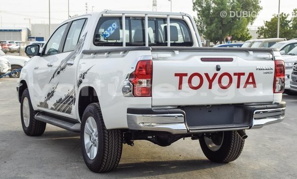 Acheter Import Voiture Toyota Hilux Blanc à Import - Dubai, Estuaire Acheter Import Voiture Toyota Hilux Blanc à Import - Dubai, Estuaire