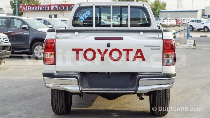 Big with watermark toyota hilux estuaire import dubai 5085