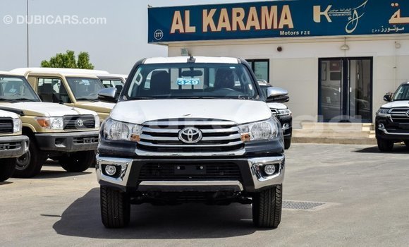 Acheter Import Voiture Toyota Hilux Noir à Import - Dubai, Estuaire Acheter Import Voiture Toyota Hilux Noir à Import - Dubai, Estuaire