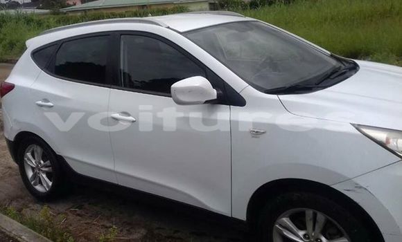 Acheter Occasion Voiture Hyundai ix35 Blanc à Libreville au Estuaire Acheter Occasion Voiture Hyundai ix35 Blanc à Libreville au Estuaire