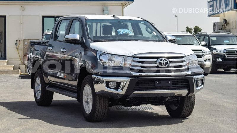 Big with watermark toyota hilux estuaire import dubai 5088