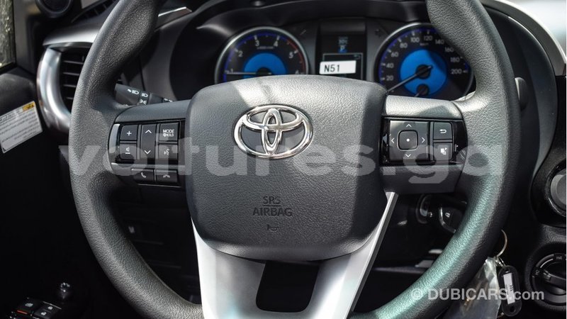 Big with watermark toyota hilux estuaire import dubai 5088