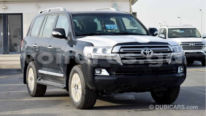 Big with watermark toyota land cruiser estuaire import dubai 5090