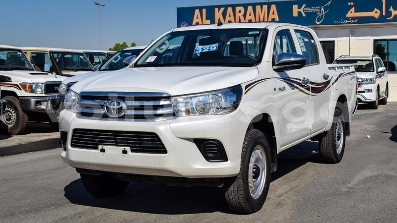 Big with watermark toyota hilux estuaire import dubai 5091