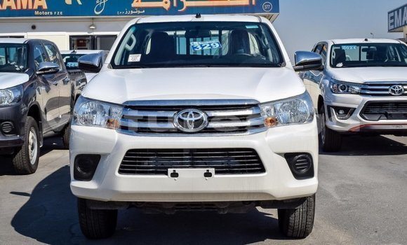 Acheter Import Voiture Toyota Hilux Blanc à Import - Dubai, Estuaire Acheter Import Voiture Toyota Hilux Blanc à Import - Dubai, Estuaire