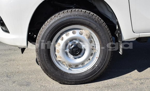 Acheter Import Voiture Toyota Hilux Blanc à Import - Dubai, Estuaire Acheter Import Voiture Toyota Hilux Blanc à Import - Dubai, Estuaire