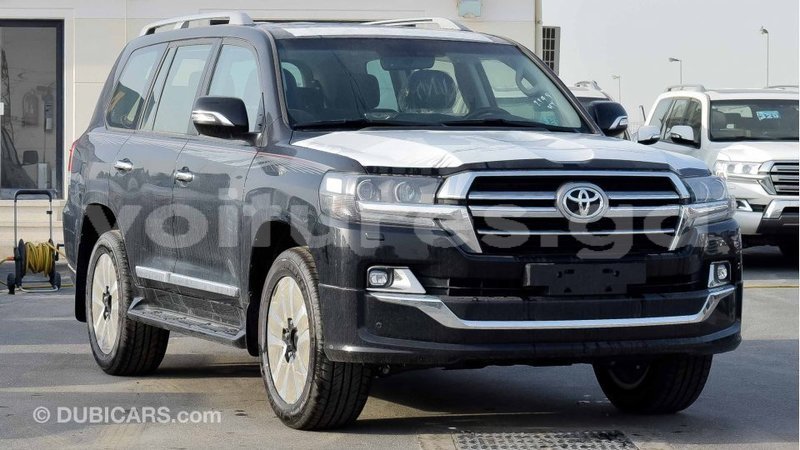 Big with watermark toyota land cruiser estuaire import dubai 5094