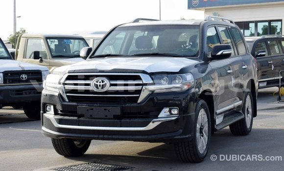 Acheter Import Voiture Toyota Land Cruiser Noir à Import - Dubai, Estuaire Acheter Import Voiture Toyota Land Cruiser Noir à Import - Dubai, Estuaire