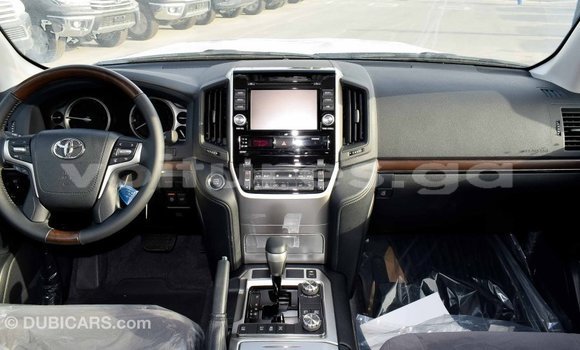 Acheter Import Voiture Toyota Land Cruiser Noir à Import - Dubai, Estuaire Acheter Import Voiture Toyota Land Cruiser Noir à Import - Dubai, Estuaire