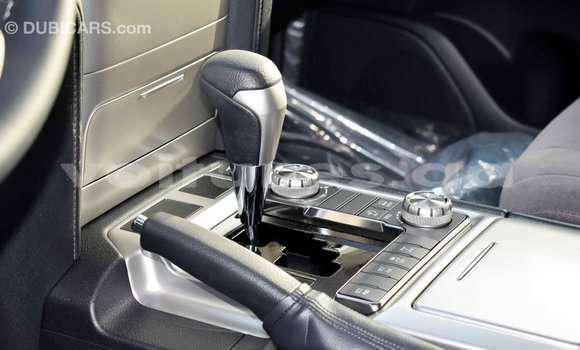 Acheter Import Voiture Toyota Land Cruiser Noir à Import - Dubai, Estuaire Acheter Import Voiture Toyota Land Cruiser Noir à Import - Dubai, Estuaire