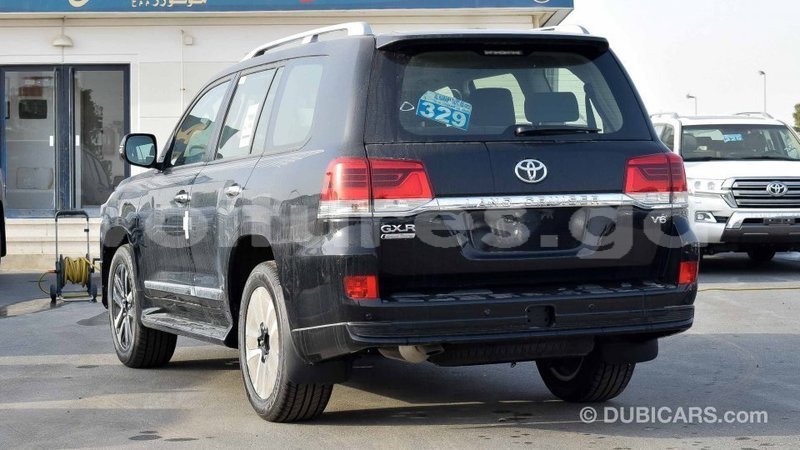 Big with watermark toyota land cruiser estuaire import dubai 5094